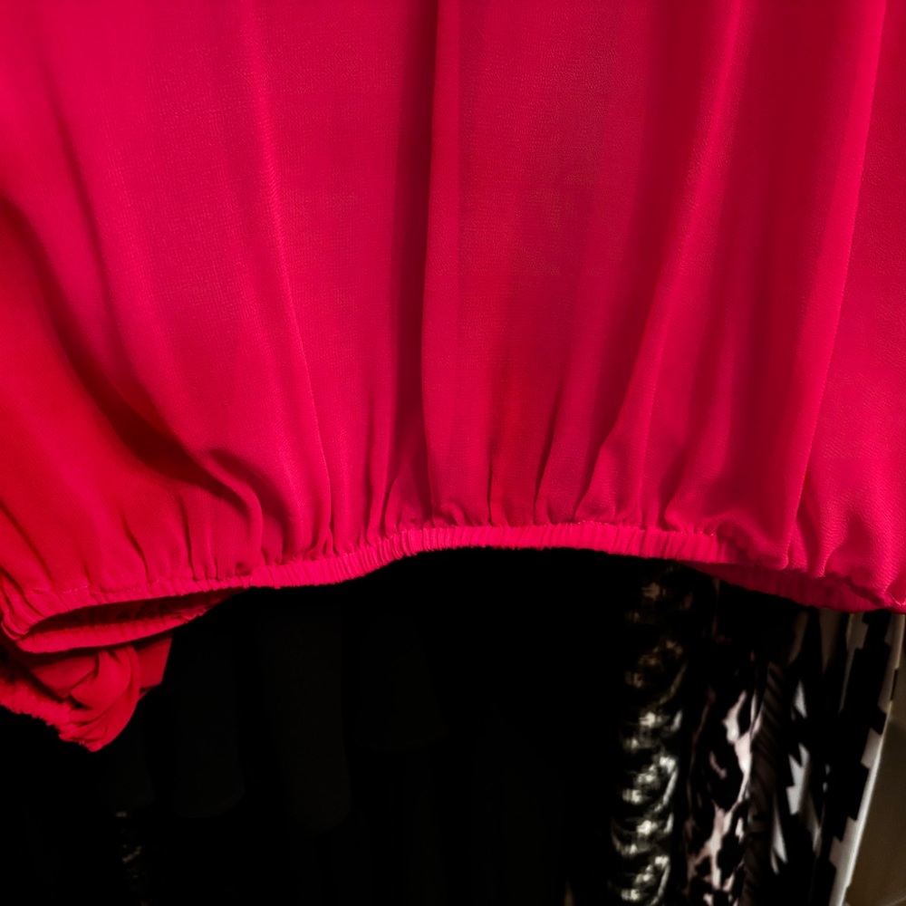 Chic & Sexy Hot Pink Top - Picture 6 of 8